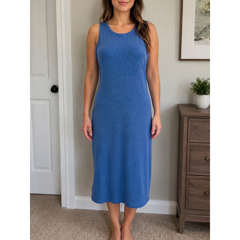 Size L - Blue Ribbed Midi Dress
